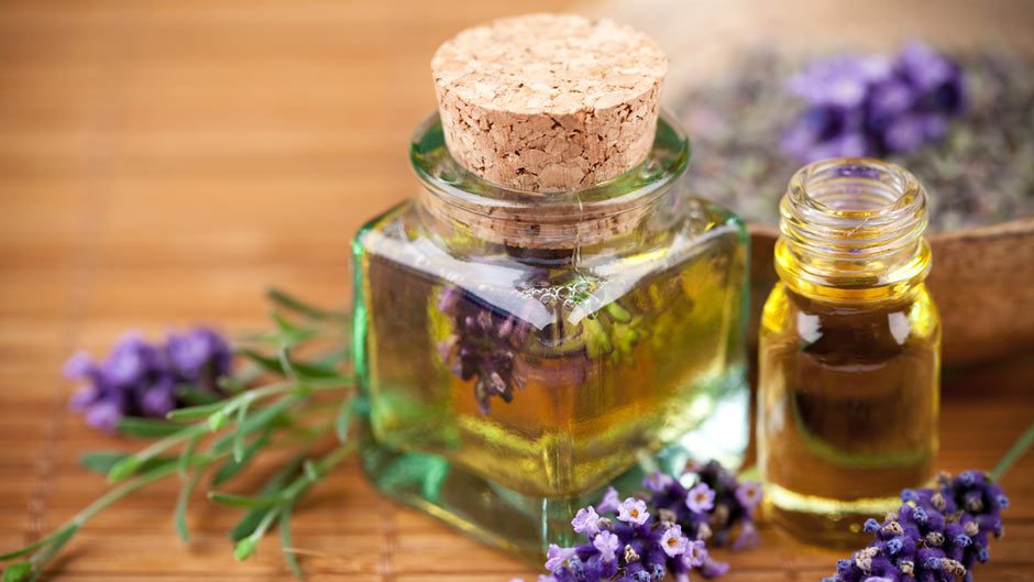 Thành phần tinh dầu thiên nhiên sản phẩm tẩy tế bào chết môi